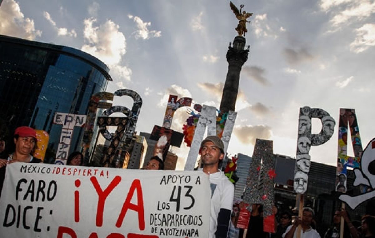 México: Imputan a ex alcalde por la desaparición de estudiantes