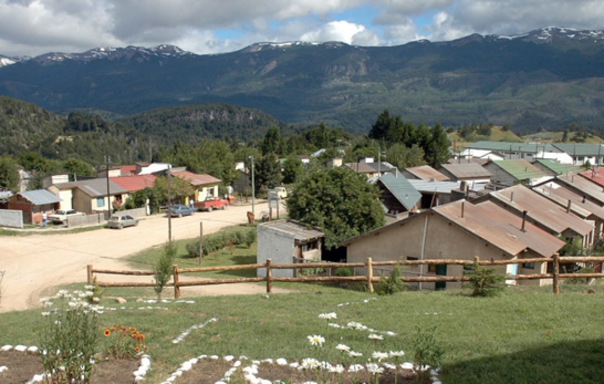 Chubut: Capacitación para jóvenes y mejoras habitacionales para vecinos de Comunas Rurales