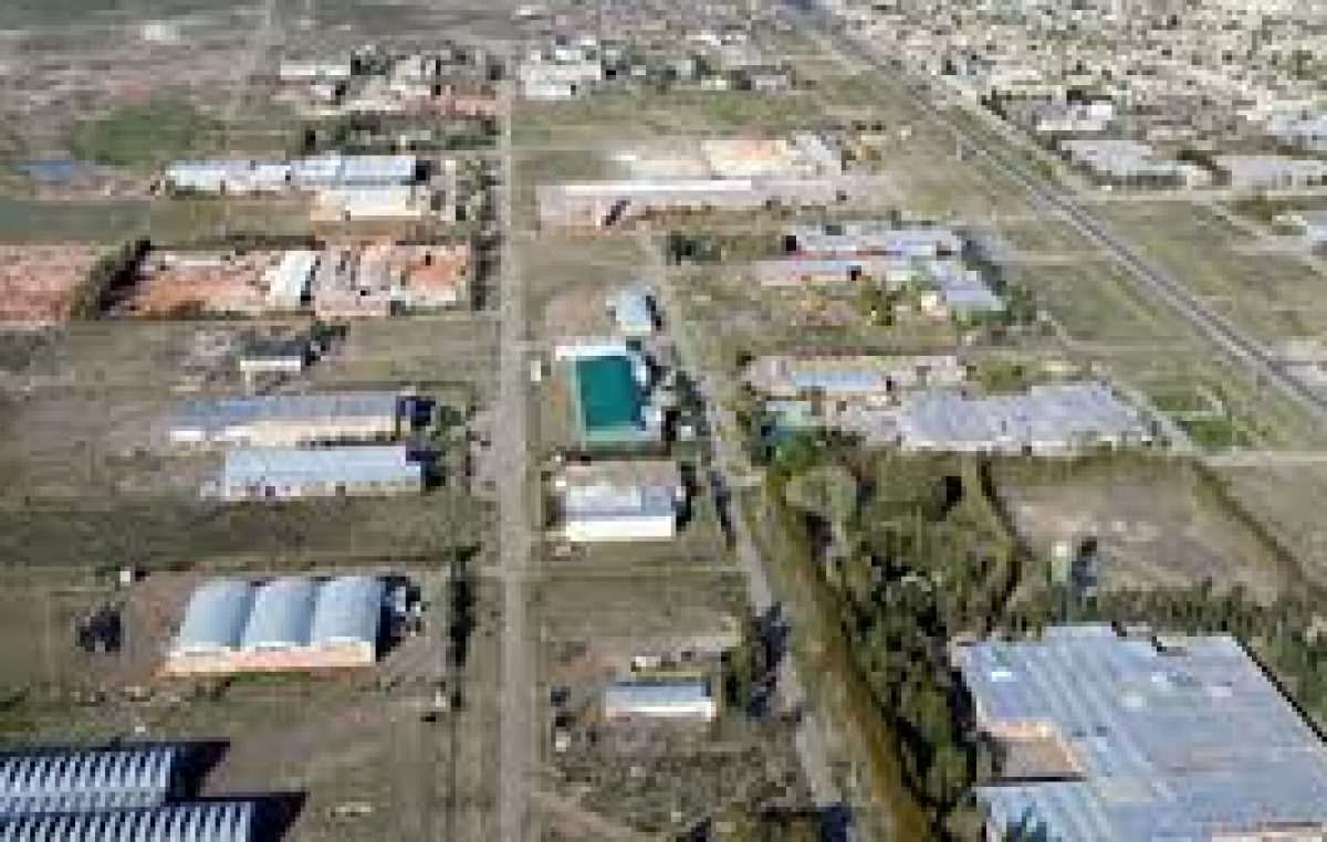 Prevén inversión de 65 millones para parques industriales de Chubut