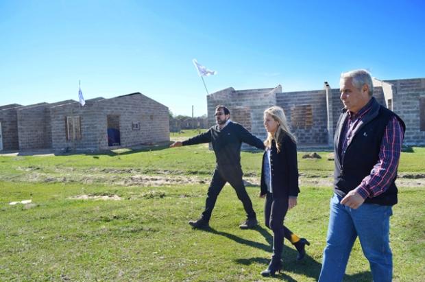 en_dos_meses_se_terminar_n_las_primeras_50_viviendas_en_santa_catalina_01_0