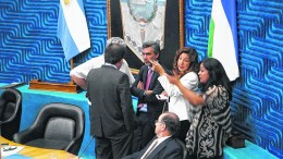 Prórrogas petroleras: el Gobernador de Río Negro manejará fondos de los municipios