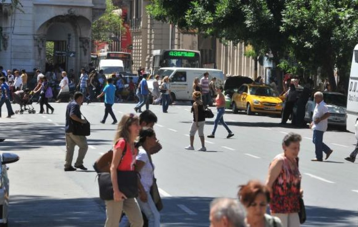 Intentarán sancionar a los peatones en falta en la ciudad de Córdoba