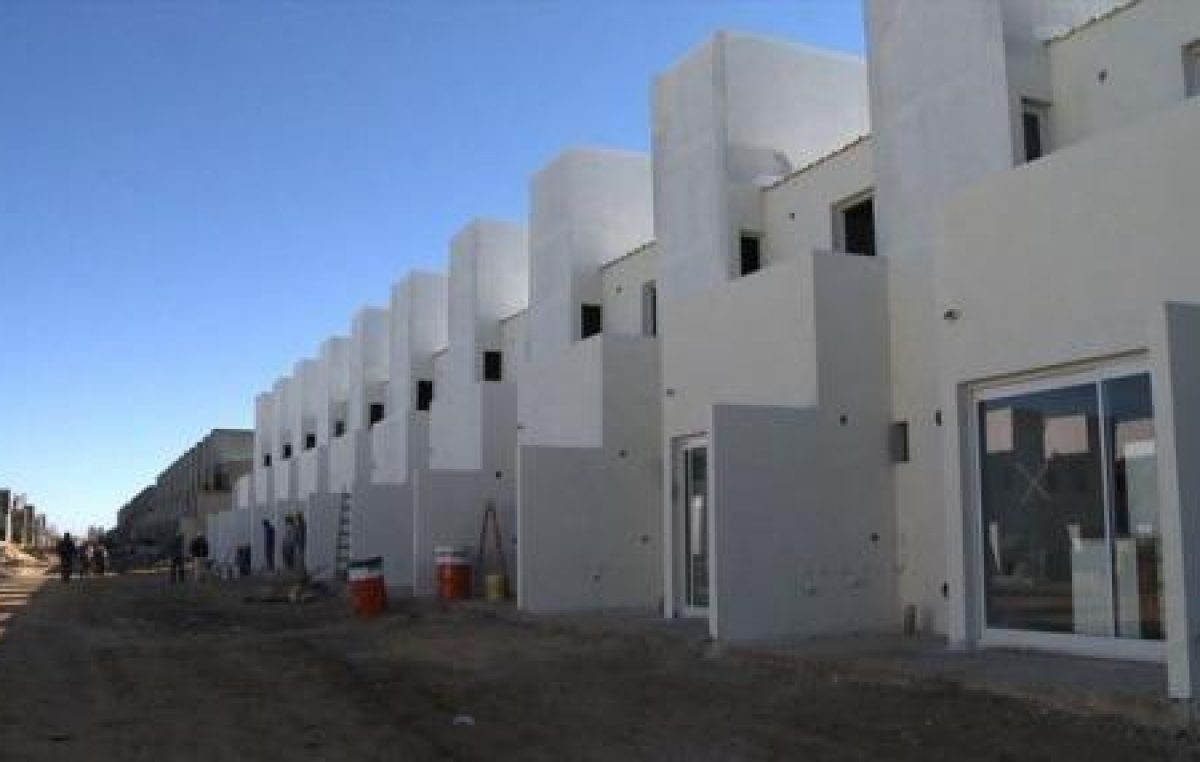 Nación destinará más de $30.000 millones a viviendas en 2015