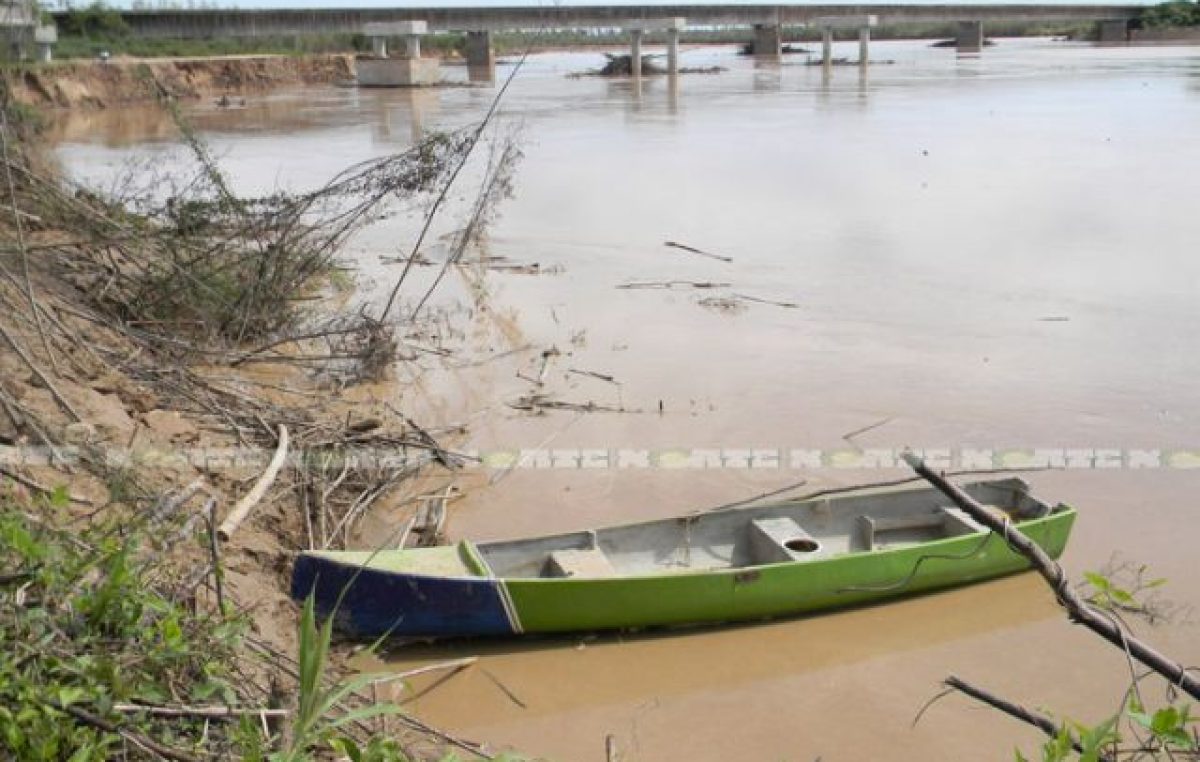 Chaco: Dos crecientes en simultáneo ponen en alerta a pobladores asentados a la vera del río Bermejo 