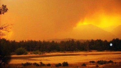 El fuego no da tregua en Chubut: alcanzó complejo privado y son 13 mil las hectáreas afectadas