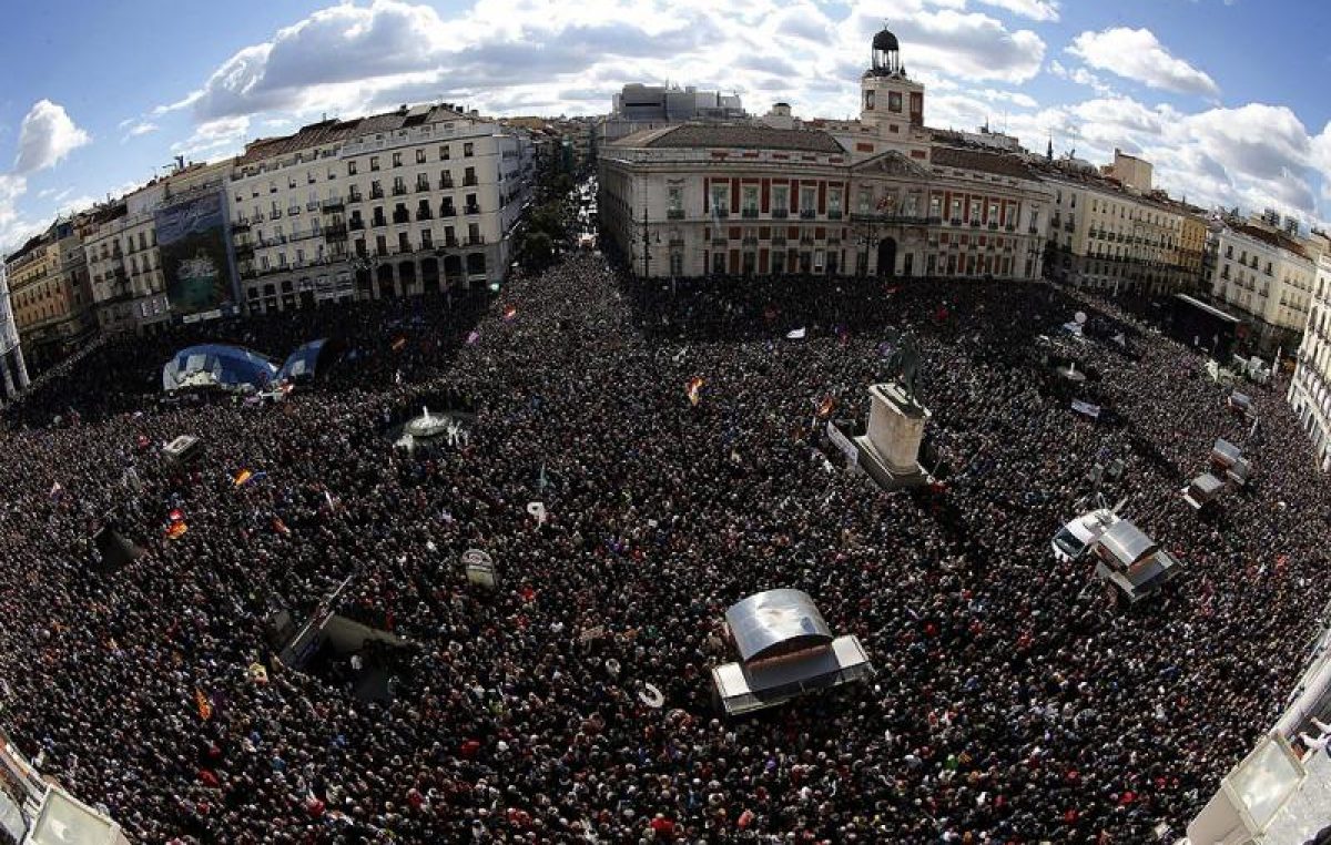 Con una multitudinaria marcha en Madrid, Podemos clamó por el cambio