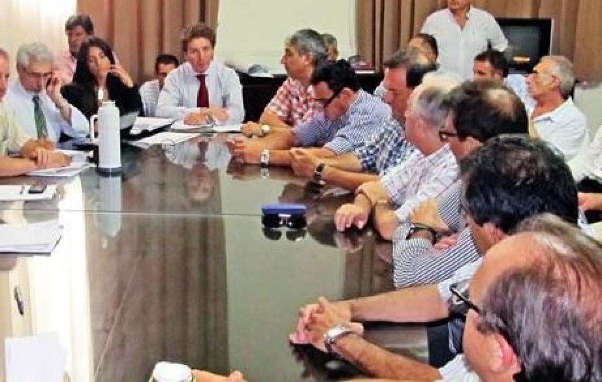 Día clave en la negociación de municipales Santafesinos