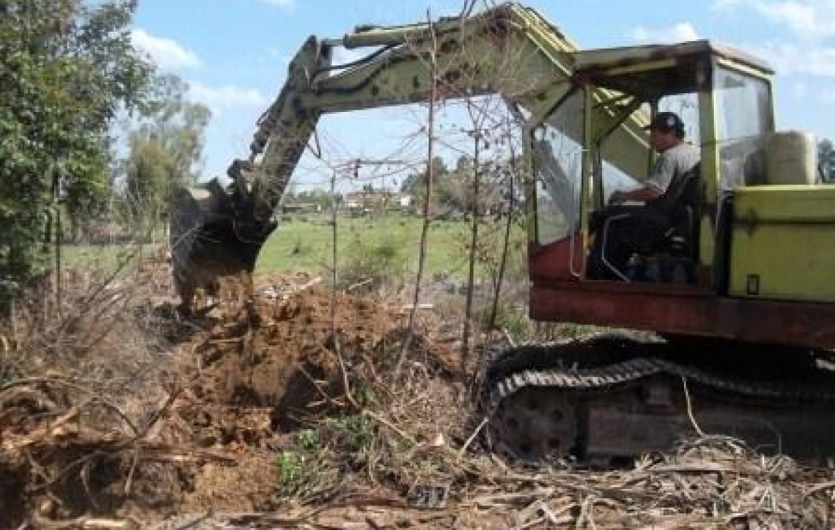 Parque industrial de Monte Caseros: planifican obras en el predio