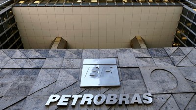 Por escándalo, renuncia directorio de Petrobras