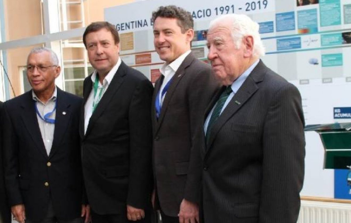 Bariloche: Embajador de EE.UU. y máxima autoridad de la NASA visitaron Invap