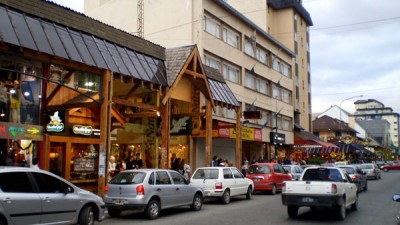 La Municipalidad de Bariloche permitirá que dos negocios compartan un mismo espacio