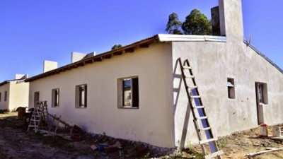 Se invierten 101 millones de pesos en viviendas en Concordia, Paraná, Federal y Colón