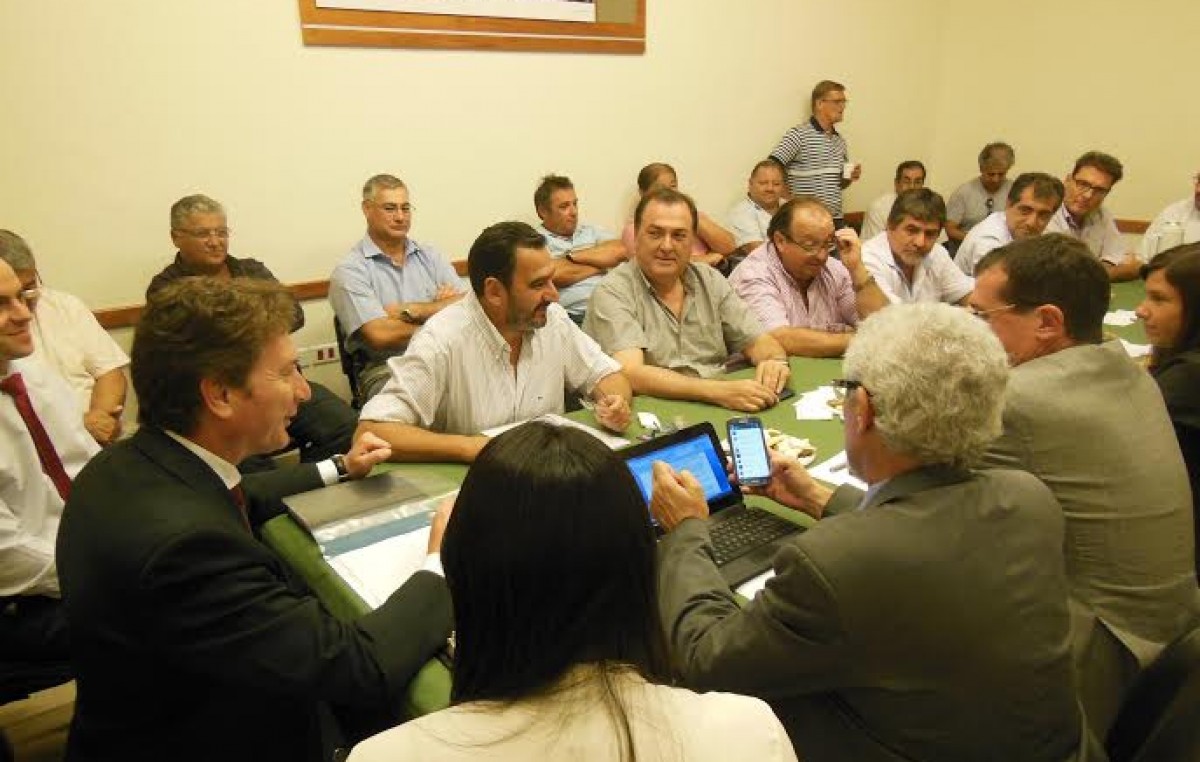 Se realizó la primera reunión paritaria de los Municipales Santafesinos