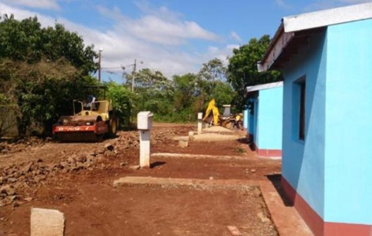 A través de un convenio, desocupados construyen viviendas en Posadas