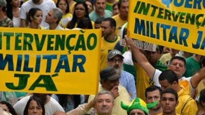 La crisis del real y un escándalo de corrupción mantienen contra las cuerdas a Dilma