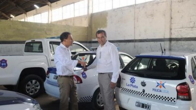 Llegaron los primeros móviles y patrullas para la Policía Local de La Plata