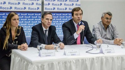 Se firmó contratos para la construcción de 231 viviendas en Roca