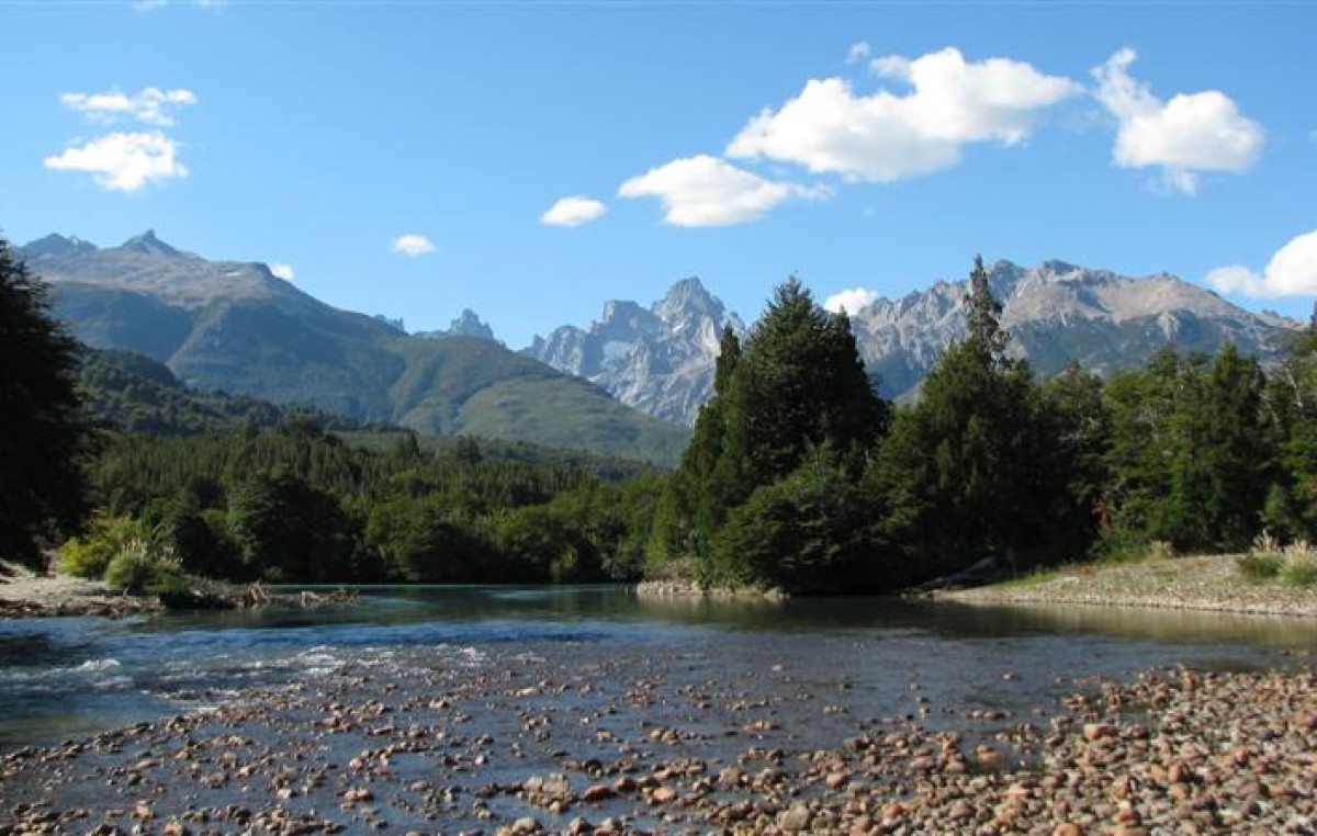 Esquel impulsa una ley que impida la venta de tierras afectadas por el fuego