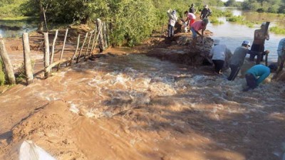 Santiago: Pueblos afectados por sendos desbordes de los ríos Salado y Urueña