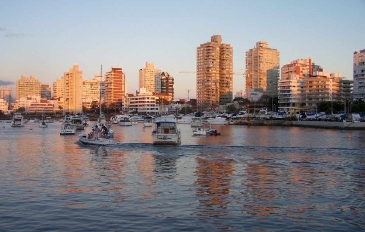 En Uruguay, los argentinos tienen depositados u$s3.000 millones