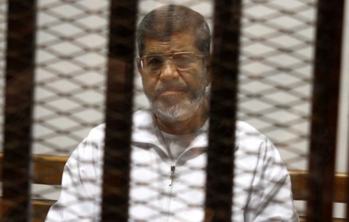 El ex presidente Egipcio Mursi, condenado a 20 años de prisión
