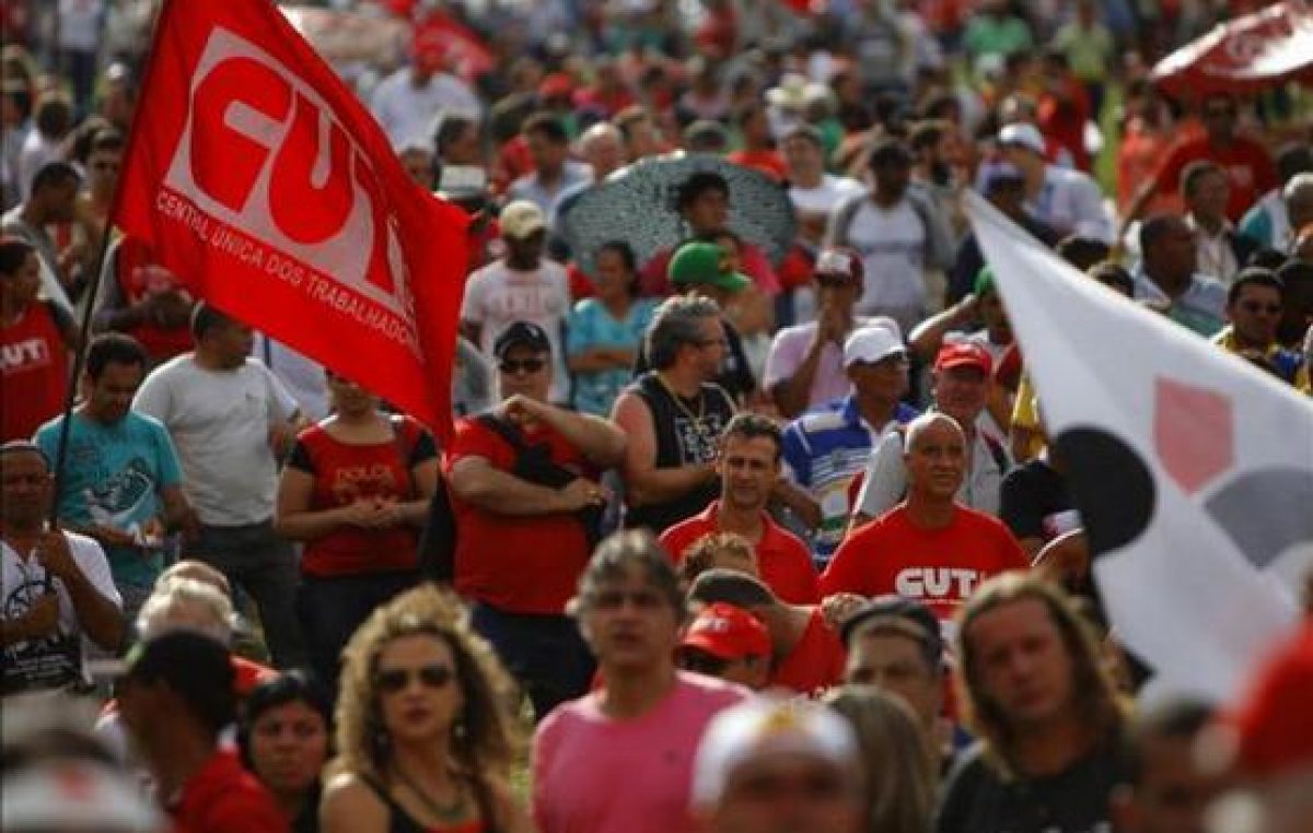 Sindicatos brasileños protestan contra proyecto de «tercerización» del empleo