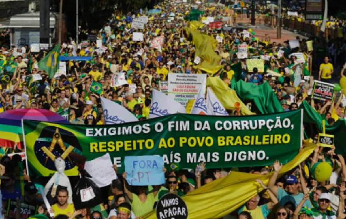 Miles de brasileños volvieron a las calles a pedir la renuncia de Dilma