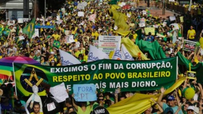 Miles de brasileños volvieron a las calles a pedir la renuncia de Dilma