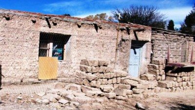 En Jáchal cambian casas de adobe por las de ladrillo
