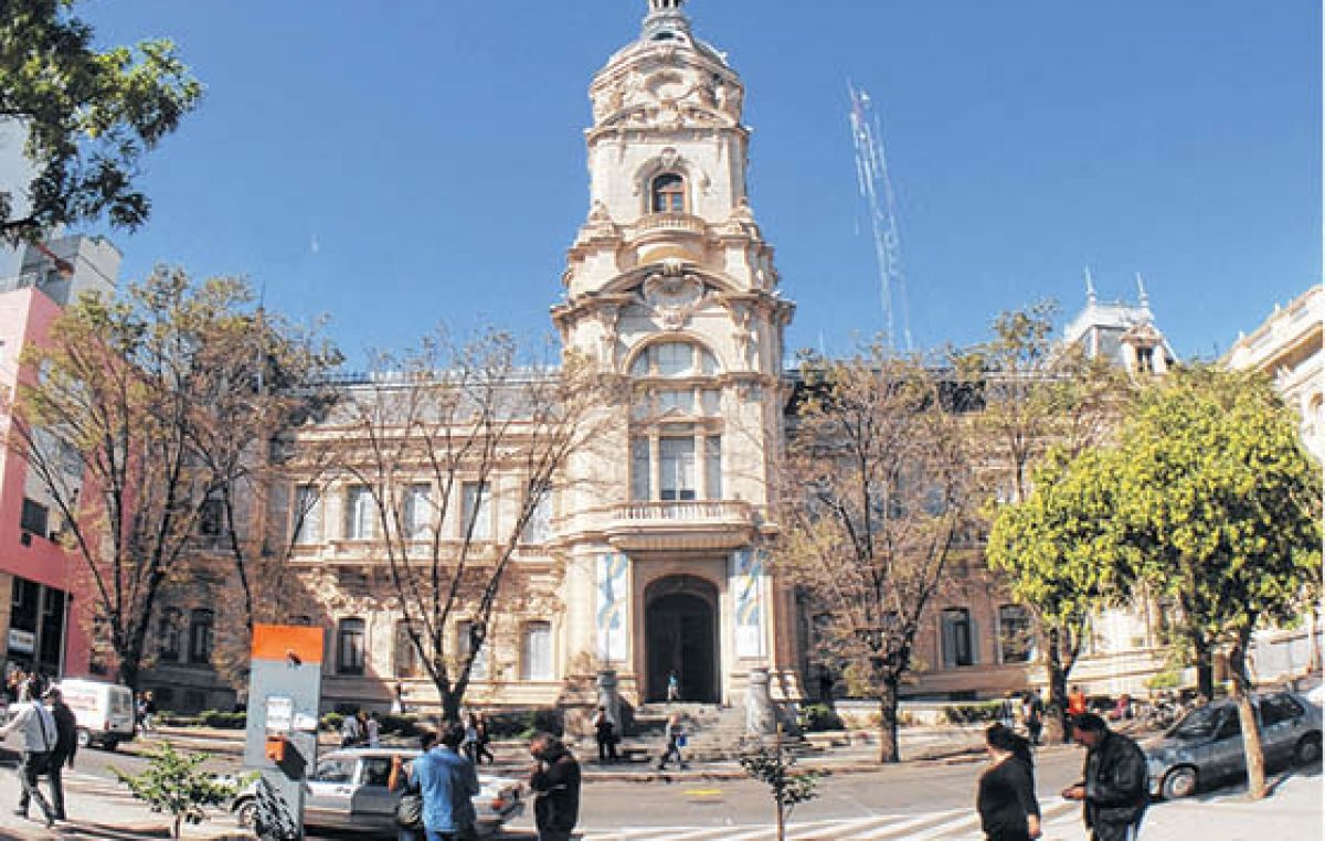 Bahía Blanca: los proveedores deben informar sus vínculos políticos