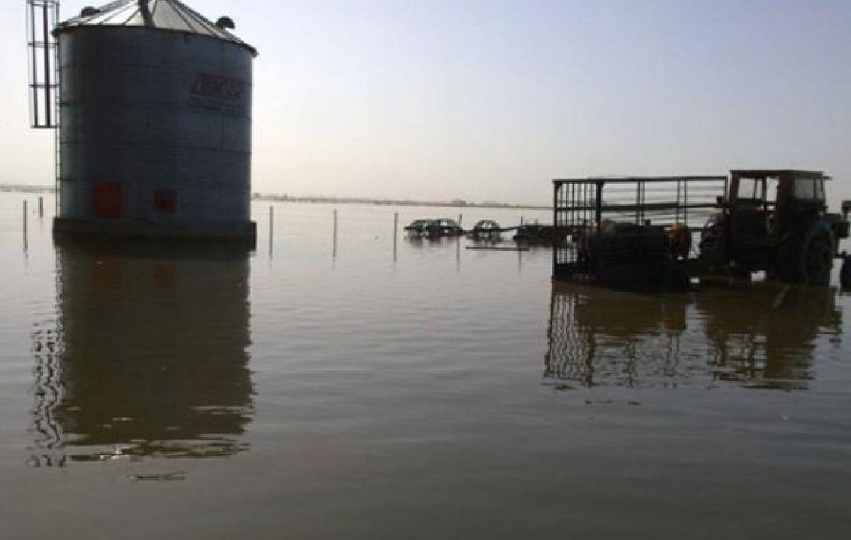 Más de 15 mil hectáreas inundadas en tres localidades santafesinas