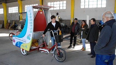 Presentaron la nueva tricicleta que empezarían a usar los cartoneros de Bahía Blanca