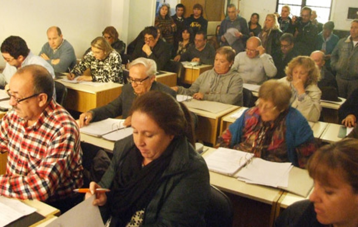 El Concejo de Echeverría aprobó los gastos del Ejecutivo en 2014