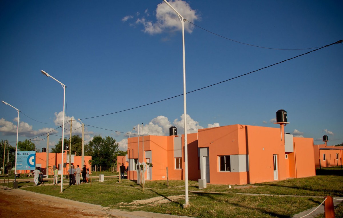 Construirán 1.500 viviendas en distintas ciudades entrerrianas