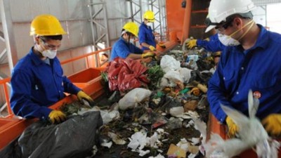 Desde el municipio rosarino buscan reducir la comida que se tira a la basura