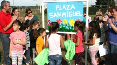 Se inauguró en San José una plaza diseñada junto a los niños