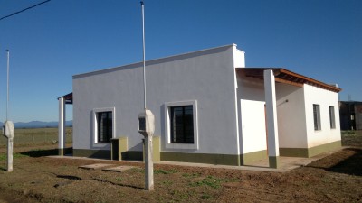 El IPV entrega viviendas para​ ​​​criollos​​​ y aborígenes de El Quebrachal y Mollinedo.