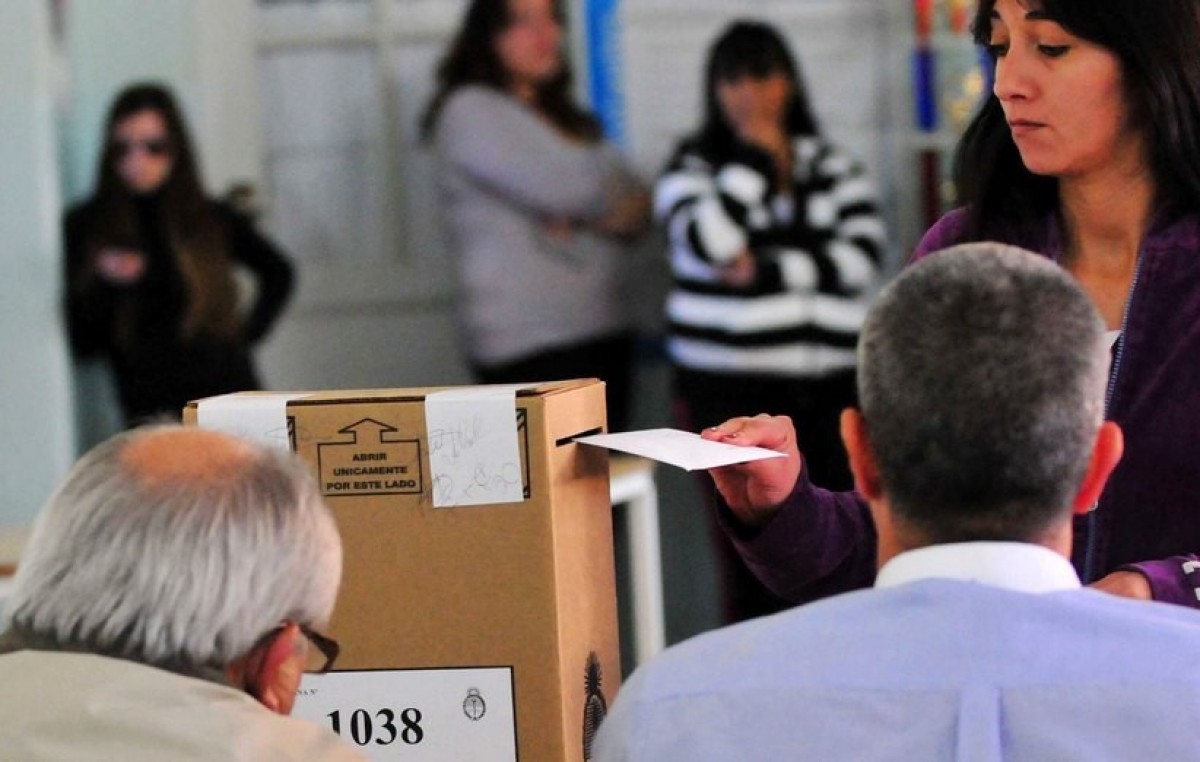 Córdoba: La UCR arriesga 41 municipios, UPC 22 y el FpV 15, en un súper domingo electoral