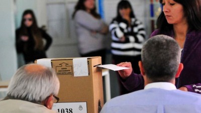 Córdoba: La UCR arriesga 41 municipios, UPC 22 y el FpV 15, en un súper domingo electoral