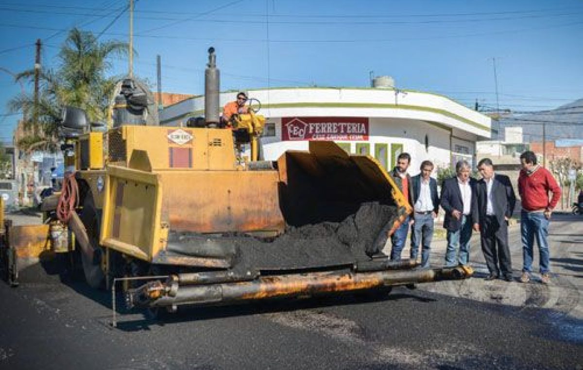 Lanzaron plan para asfaltar 1.000 cuadras en La Rioja