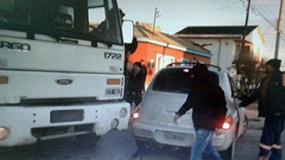 Municipales de Río Gallegos arrebataron camiones y hubo forcejeos entre pares