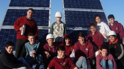 Una escuela de San Lorenzo instaló paneles solares para enseñar y proveer energía