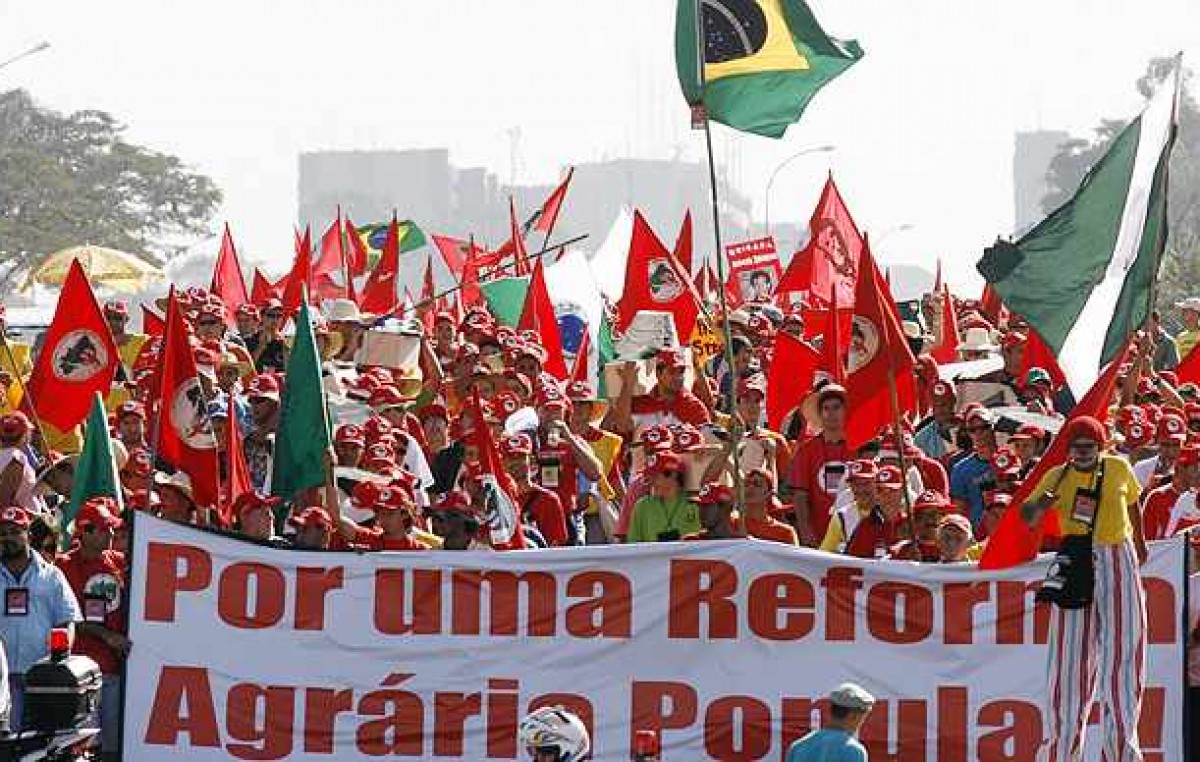 Rousseff anuncia nueva reforma agraria