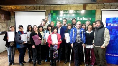 Municipalidad de Bariloche da créditos a pequeños emprendedores y agricultores