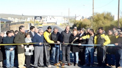 El Gobernador inauguró el primer tramo de la Ruta Interbalnearia en Puerto Madryn