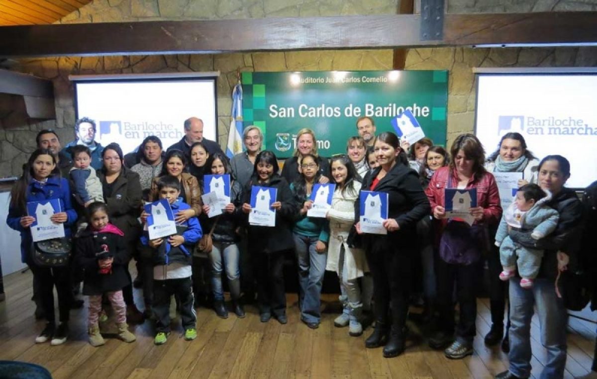 Bariloche: Gobierno Municipal entregó los primeros créditos para mejoramiento habitacional