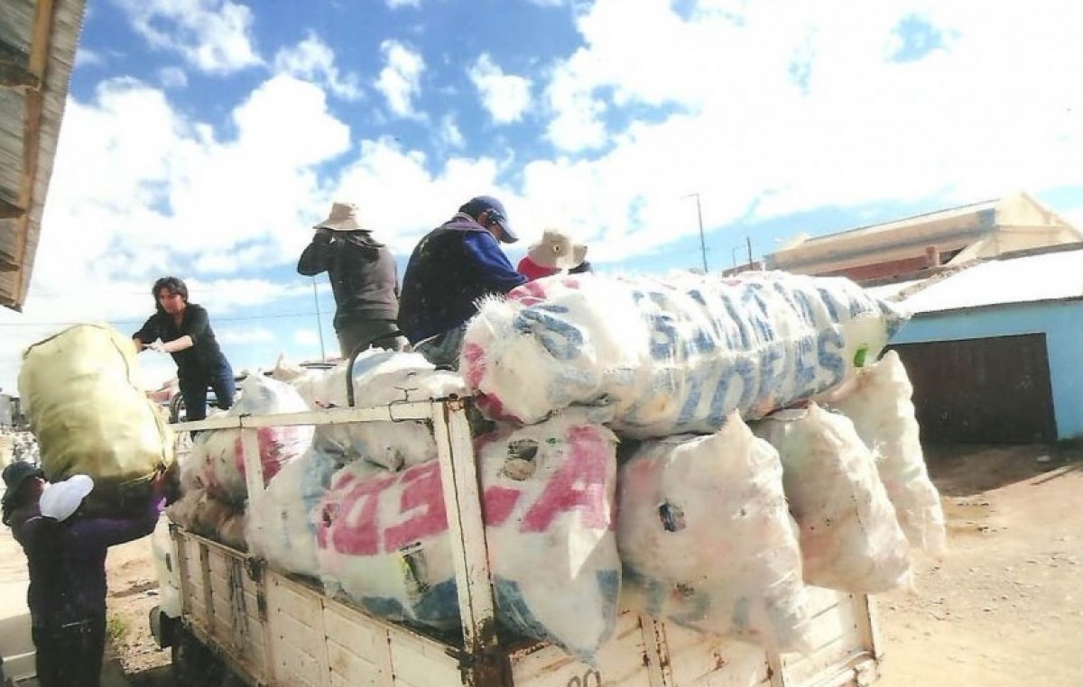 Recolectan y reciclan residuos inorgánicos en La Quiaca