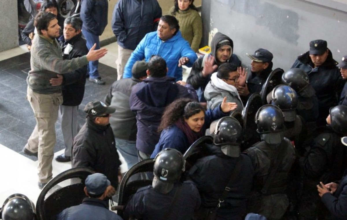 Jujuy: Policías y miembros del Seom heridos en incidente