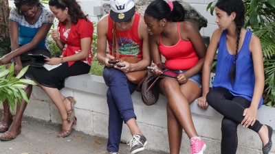 Red wi-fi pública, el nuevo servicio que entusiasma en Cuba
