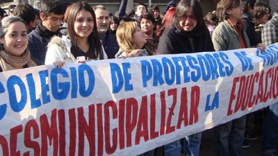 Profesores chilenos llevan un mes de paro y la nueva ministra pide que levanten la medida